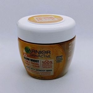 Garnier Skin Active Glow Boost Facial Scrub Mask